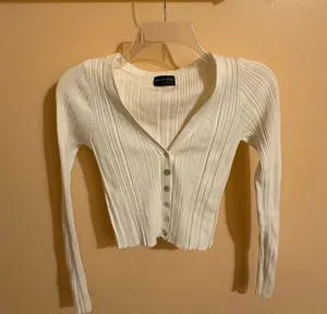 White Fox white cropped ribbed cardigan thumbnail 1