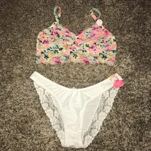 PINK - Victoria's Secret NWT-bra thumbnail 5