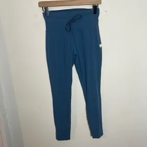 VUORI- Daily Leggings Light French Blue Athletic Casual Workout Training Running thumbnail 2