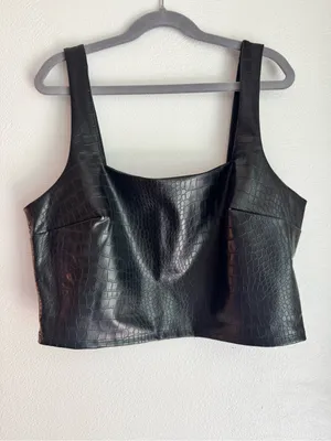 NWT Express Black Crocodile Print Faux Leather Crop Top thumbnail 2
