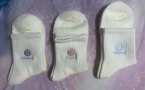 Lululemon Socks quarter crew thumbnail 2