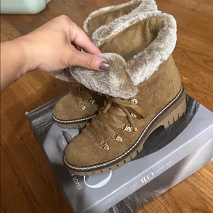 JLO Whiskey Avena Brown Suede Fur-Lined Ankle Combat Boots 8M NIB thumbnail 3