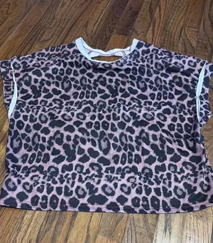 boutique shirt thumbnail 1