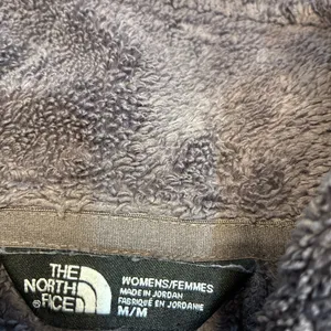 The North Face Women's Gray Soft Fleece Jacket thumbnail 5