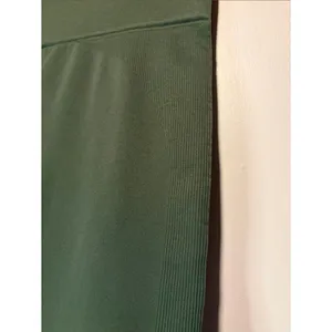 Set Active Sculptflex Green Vegas Leggings Smoothing Ribbed Sides Size M thumbnail 6