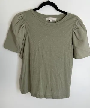 Loft Sage Flutter sleeve tee size small thumbnail 1