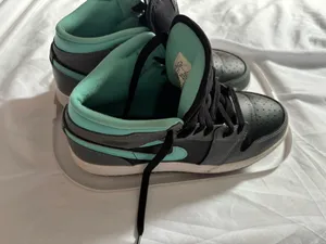 Michael jordan high top green and black sneaker sz 6.5 thumbnail 3