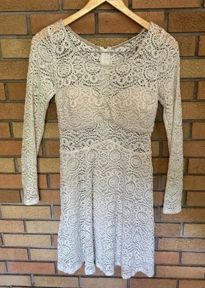 Sequin Hearts Glitter White Lace Mini Dress Junior’s Size 7 With Padded Bra NWOT thumbnail 1