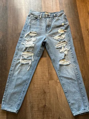 Levi's High Waisted Mom Jean Ripped Distressed Stretch Light Wash Size 29 thumbnail 3