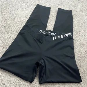 Nike pro Black Performance Leggings thumbnail 2
