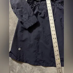 Lululemon Women’s Pack & Glyde Hooded Jacket‎ Windbreaker Navy Blue Size 4 thumbnail 7