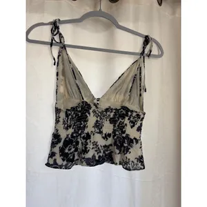Reformation Cluny Top Blue Floral Size 6 thumbnail 3