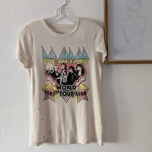 {Chaser} Brand New Def Leppard Band Tee thumbnail 5