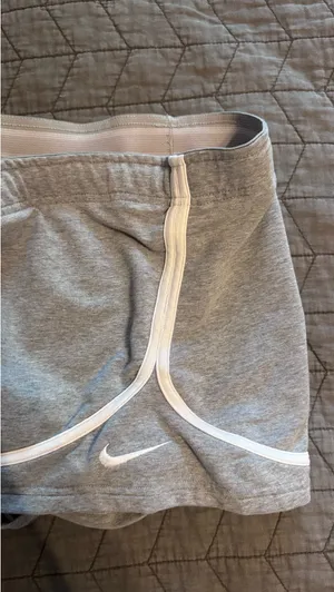 Grey Nike shorts  thumbnail 2