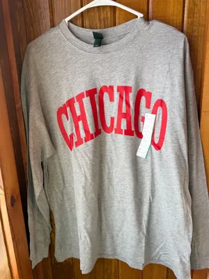 Wild Fable Chicago Graphic Long‎ Sleeve T Shirt Grey Red Size M thumbnail 1