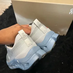 On Cloud CLOUDSURFER trail 2 glacier dust athletic training running lace up shoes sneakers new thumbnail 3