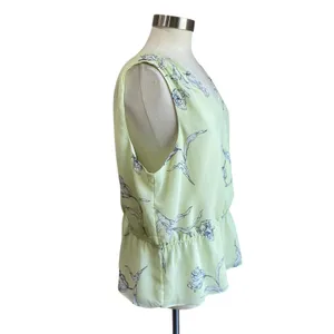 Banana Republic V-Neck Peplum Career Blouse in a Creamy Floral Yellow Sz‎ XL thumbnail 3