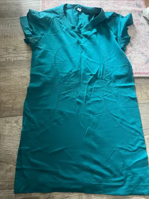 Lululemon teal green top size 6 thumbnail 3