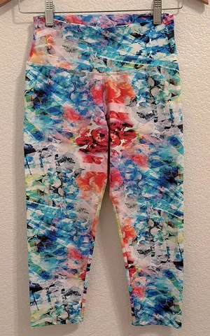 CANDIDA MARIA Colorful Cropped Leggings Sz M-L thumbnail 1
