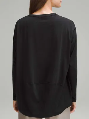 Lululemon Back In Action Black Long Sleeve V Neck Activewear Shirt Womens Size 8 thumbnail 2