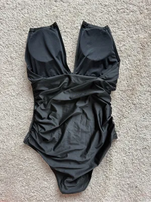 Women's Black Halter One-Piece Swimsuit Size Large Fully Lined Excellent thumbnail 3