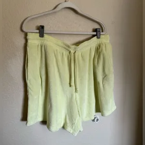 Wilfred‎ Free Popsicle 7“ Short Sz XL in Chamomile Yellow French Terry Cloth thumbnail 7