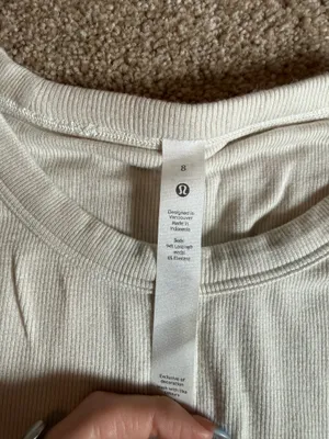 Lululemon top thumbnail 3