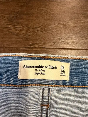 Abercrombie The Mom High Rise Jeans Light Wash Size 32 14S - C30-101 thumbnail 2
