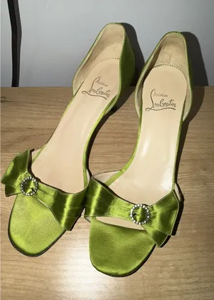 Christian‎ Louboutin Satin Open Toe Red Sole Pump Sz 40 thumbnail 1