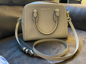 Michael Kors Crossbody thumbnail 4