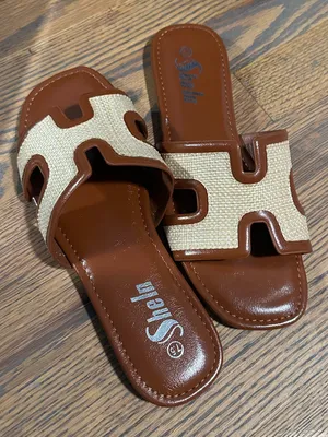 SHEIN Brown & Natural Raffia H-Cut Slide Sandals thumbnail 1