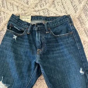 Blue Abercrombie Jeans thumbnail 2
