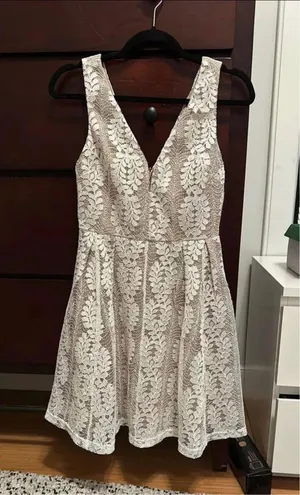 Lulus Lilies white lace dress thumbnail 1