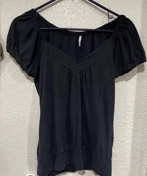 Black top size medium thumbnail 1