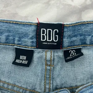 BDG Urban Outfiters Mom High Rise Short 26 thumbnail 4