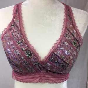 Victoria's Secret NWT Lace Bralette thumbnail 2