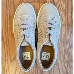 DV by Dolce Vita Women Sz 7 Amino Sneaker Slip On Minimalist Clean Girl Preppy thumbnail 5