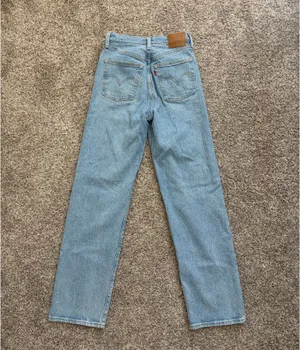 Levi’s ribcage straight jeans thumbnail 2