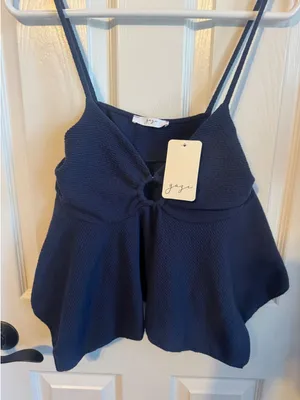 Gaze Navy Ring-Front Textured Crop‎ Top – NWT Size large thumbnail 1