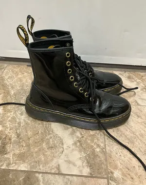 •DR MARTENS• Doc Martens Zavala Patent Leather Black Lace Up thumbnail 1