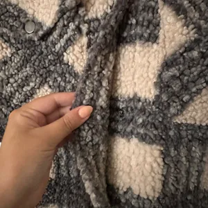 SAYLOR Loria‎ Plaid Jacket Cream Black Medium thumbnail 4