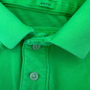 Abercrombie & Fitch Neon green super-cropped polo thumbnail 4