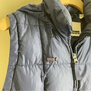 Abercrombie & Fitch Vintage Puffer Vest Blue Quilted Hooded Women’s Y2K thumbnail 9
