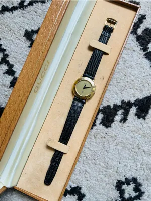 Ladies authentic GUCCI dress watch 🌹 thumbnail 4