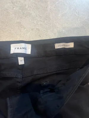 Frame Le Mini Crop Boot Black Jean thumbnail 3