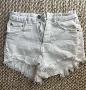 ZARA White Denim Shorts thumbnail 1