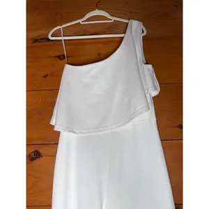 NWT Lulus Flawless Vibes White One-Shoulder Tiered Wide-Leg Jumpsuit Elegant L thumbnail 3