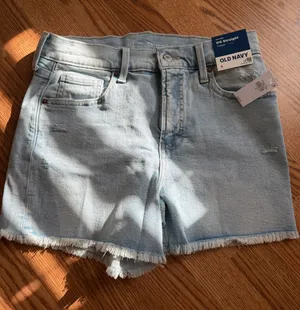 Old Navy Shorts  thumbnail 1