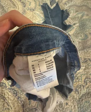 American Eagle mom jeans thumbnail 4