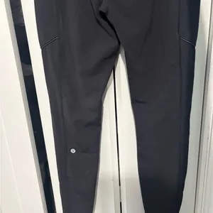 Women’s Black Lululemon Leggings thumbnail 4